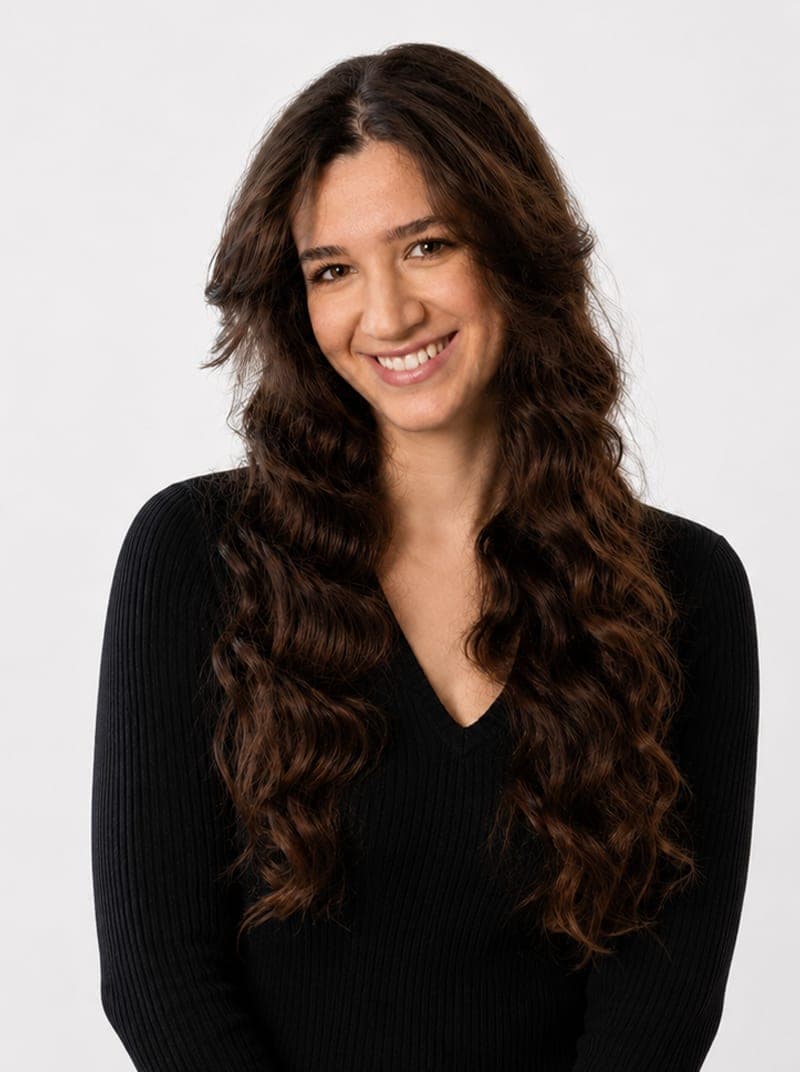Emma Ableidinger - Brand & Visual Designerin bei GoldenWing